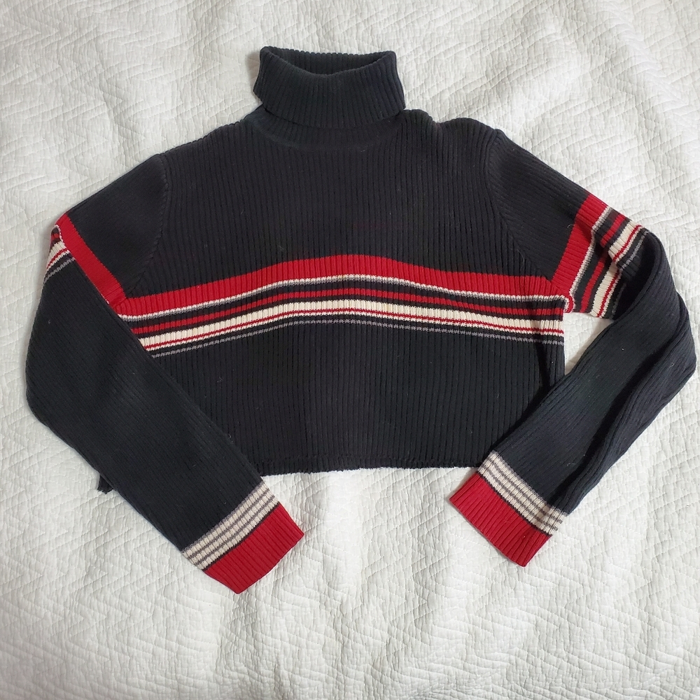 Cropped turtle neck